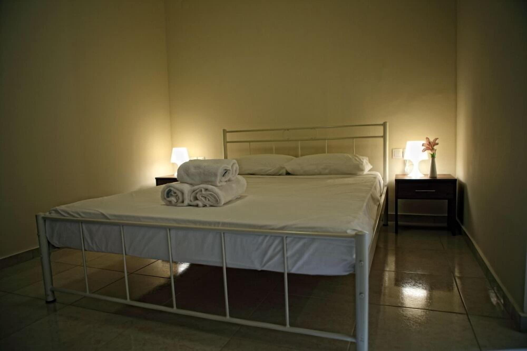 Niriides Beach Hotel 罗希姆诺 客房 照片