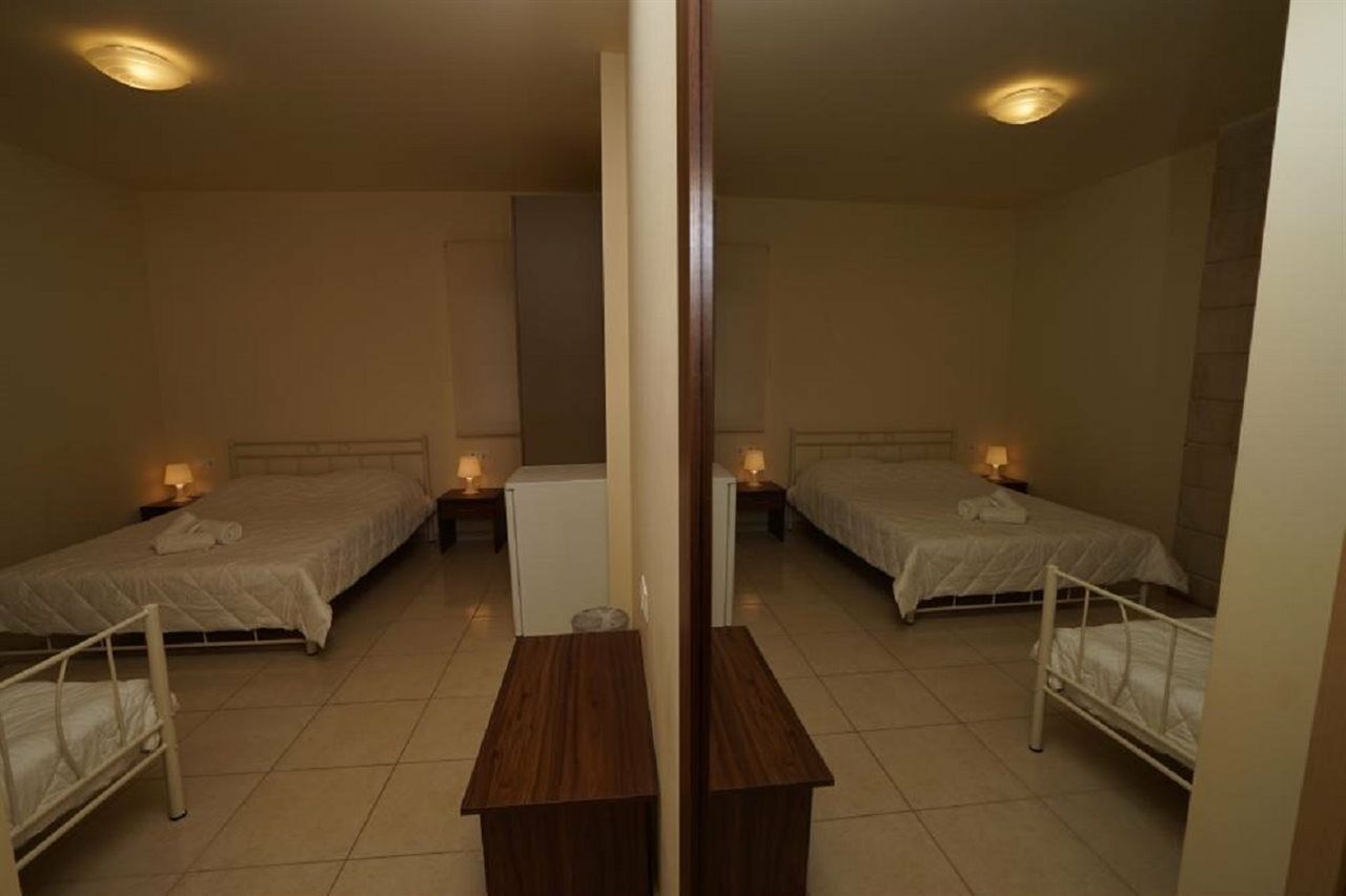 Niriides Beach Hotel 罗希姆诺 外观 照片